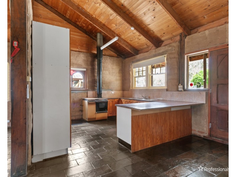 1345 Landrigan Road, Daisy Hill VIC 3465