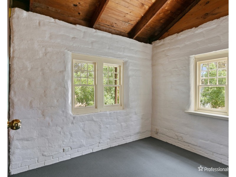 1345 Landrigan Road, Daisy Hill VIC 3465