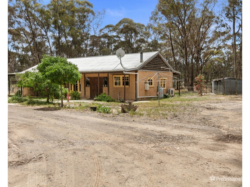 1345 Landrigan Road, Daisy Hill VIC 3465