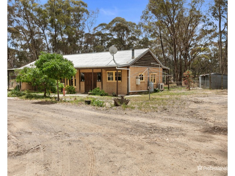 1345 Landrigan Road, Daisy Hill VIC 3465