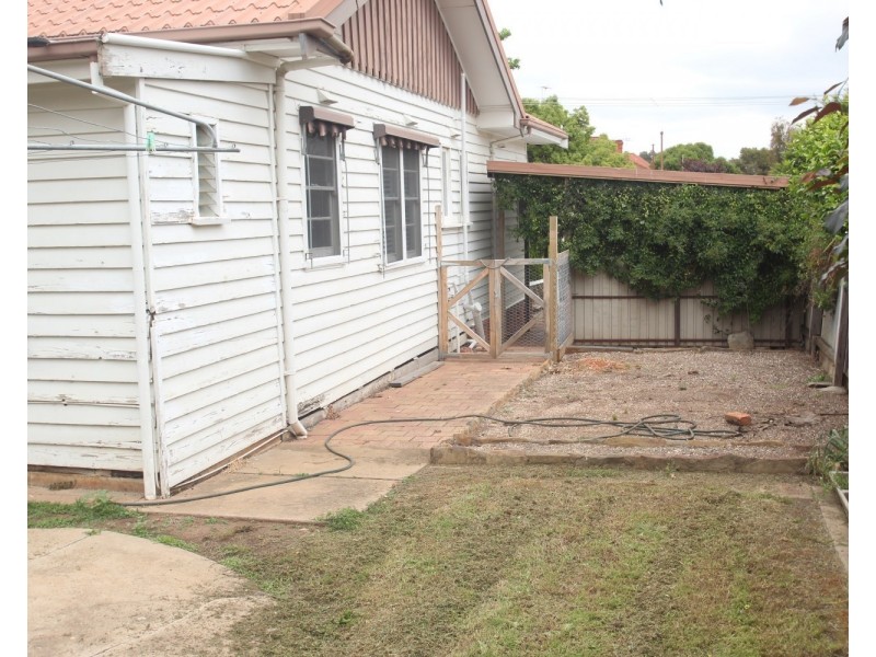 5 Carrick Street, Maryborough VIC 3465