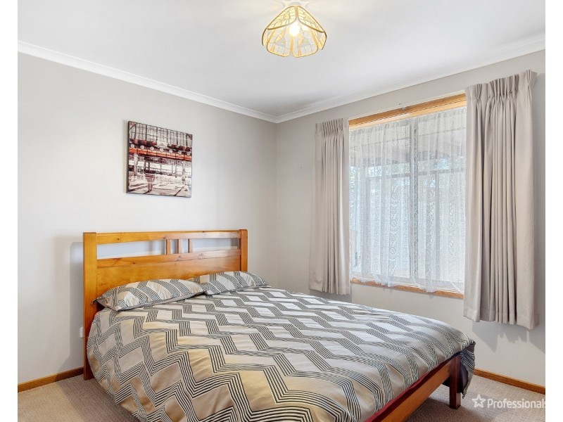 17 Powlett Street, Carisbrook VIC 3464