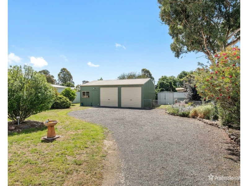 17 Powlett Street, Carisbrook VIC 3464