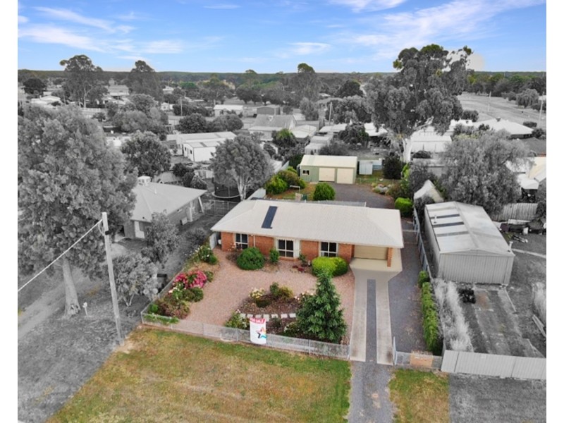 17 Powlett Street, Carisbrook VIC 3464