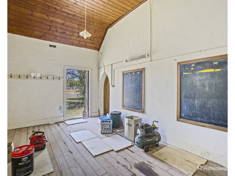 24 Simson Street, Carisbrook VIC 3464