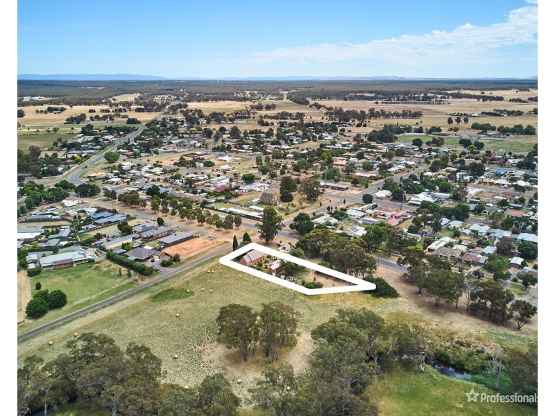 24 Simson Street, Carisbrook VIC 3464