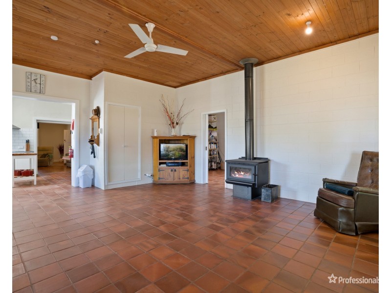 1068 Maryborough – Dunolly Road, Bet Bet VIC 3472