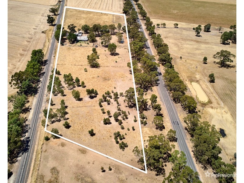 1068 Maryborough – Dunolly Road, Bet Bet VIC 3472