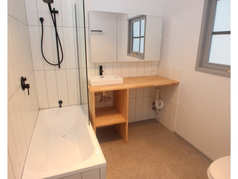 27 Palmer Road, Simson VIC 3465