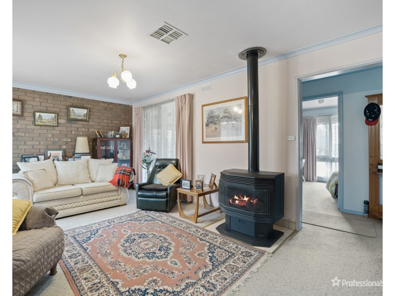 109 Queens Avenue, Maryborough VIC 3465