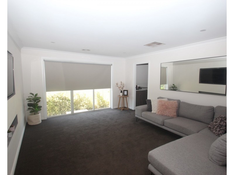 1/11 Higham Street, Maryborough VIC 3465