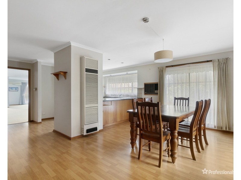 87 Dundas Road, Maryborough VIC 3465