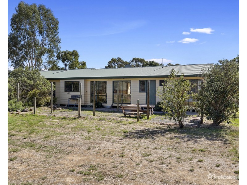 277 Maryborough – St Arnaud Road, Alma VIC 3465