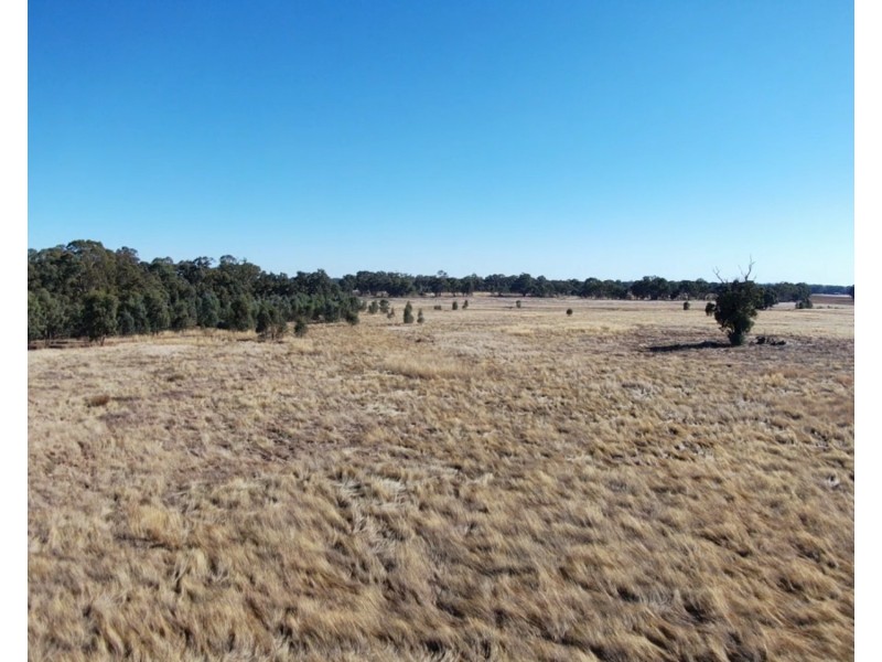 Lot CA 4, Sec J Natte Yallock-Redbank Road, Redbank VIC 3477