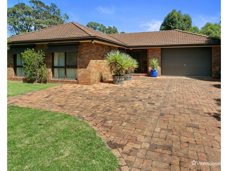225 High Street, Avoca VIC 3467