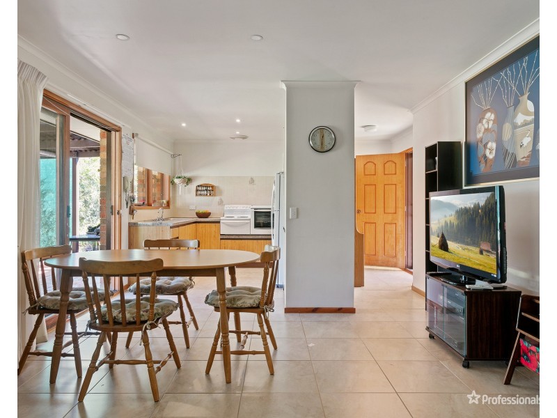 225 High Street, Avoca VIC 3467