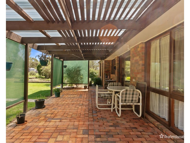 225 High Street, Avoca VIC 3467