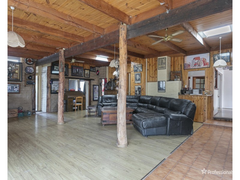 34 Flagstaff Lane, Flagstaff VIC 3465