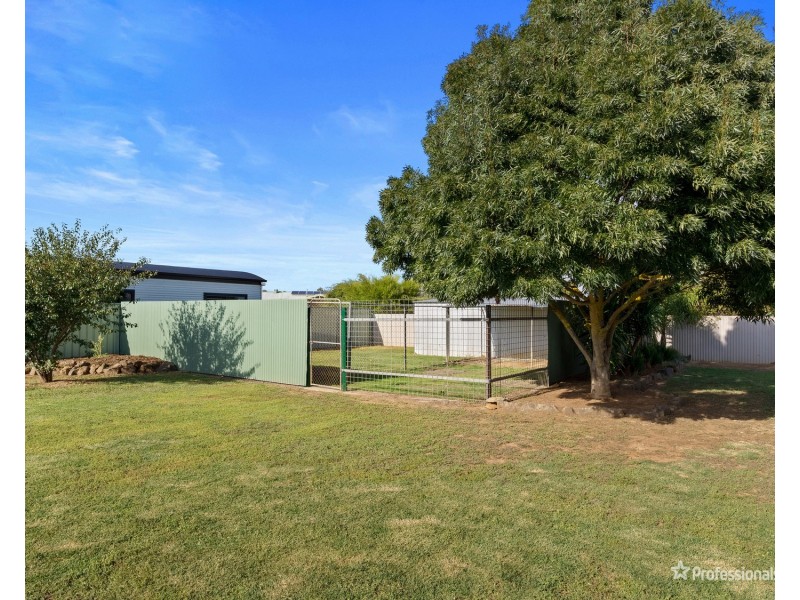 38 Heape Street, Carisbrook VIC 3464