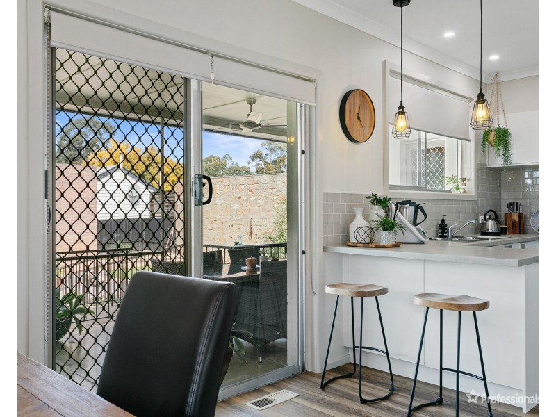 8 Gillies Street, Maryborough VIC 3465