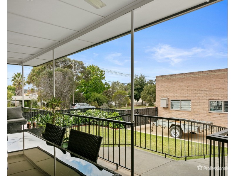 8 Gillies Street, Maryborough VIC 3465