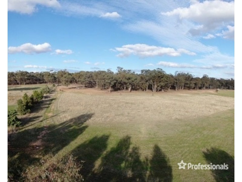 Lot Lot 2, 350 Dooleys Road, Simson VIC 3465