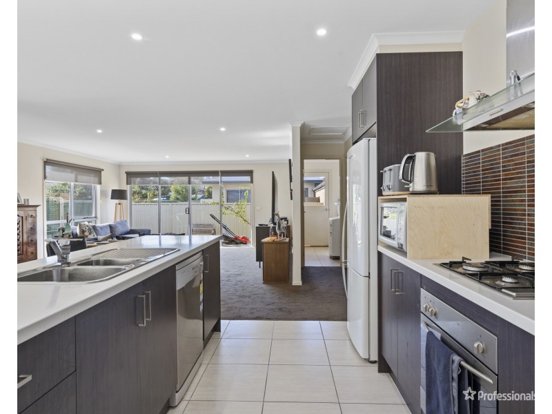 3/116 Gillies Street, Maryborough VIC 3465