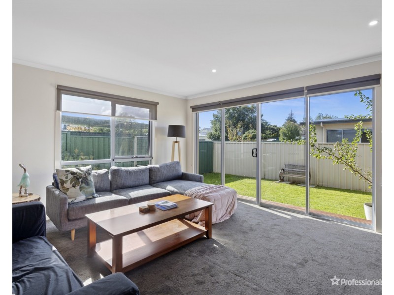 3/116 Gillies Street, Maryborough VIC 3465