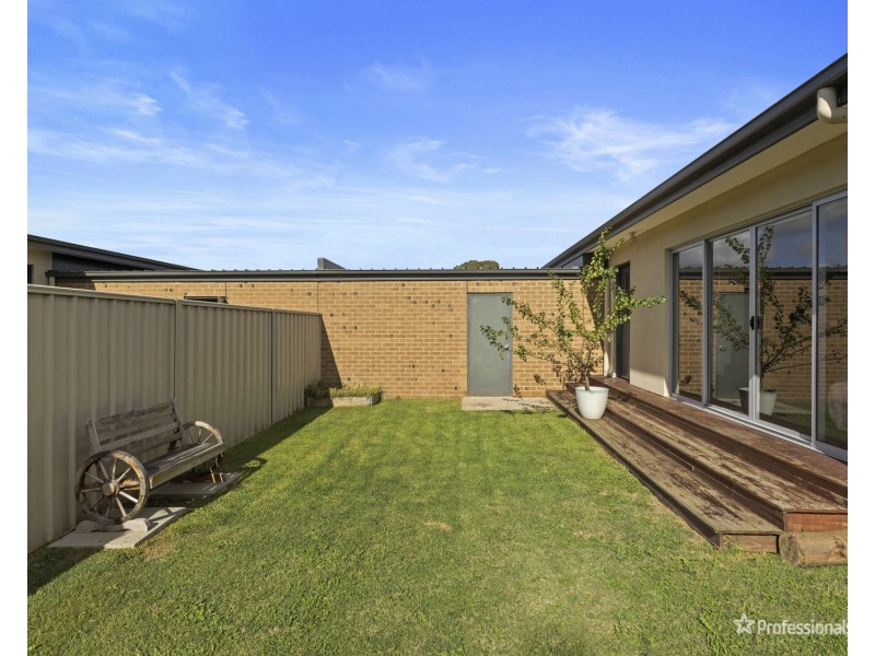 3/116 Gillies Street, Maryborough VIC 3465