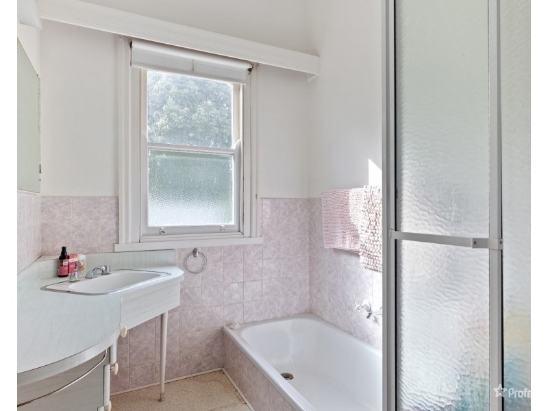 9 Napier Street, Maryborough VIC 3465