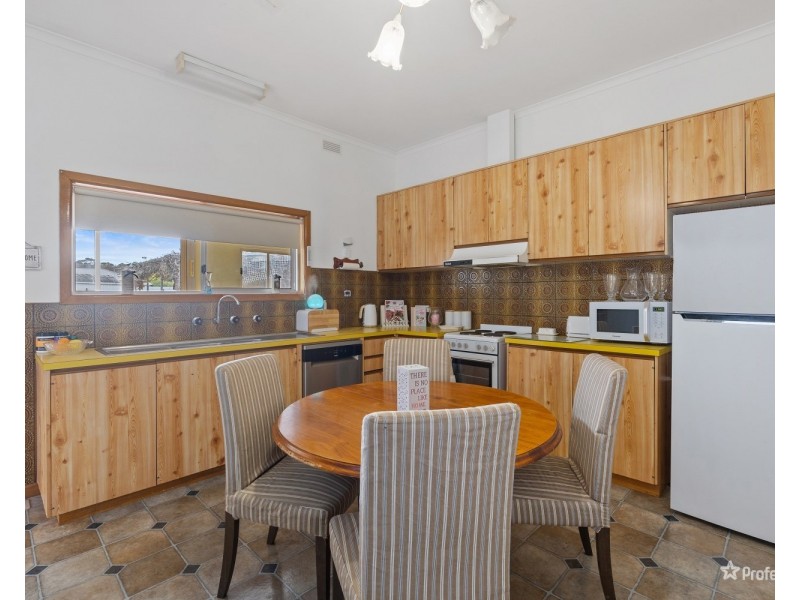 9 Napier Street, Maryborough VIC 3465