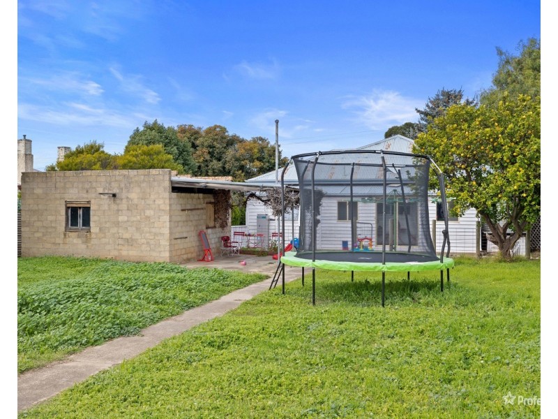 9 Napier Street, Maryborough VIC 3465