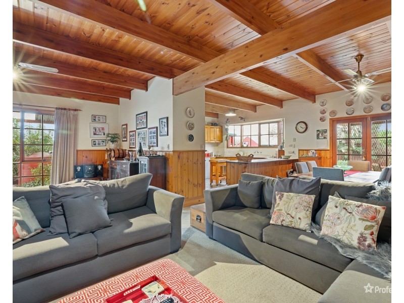 24 Kars Street, Maryborough VIC 3465