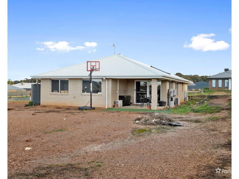 4 Worrall Court, Maryborough VIC 3465