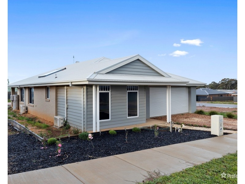4 Worrall Court, Maryborough VIC 3465