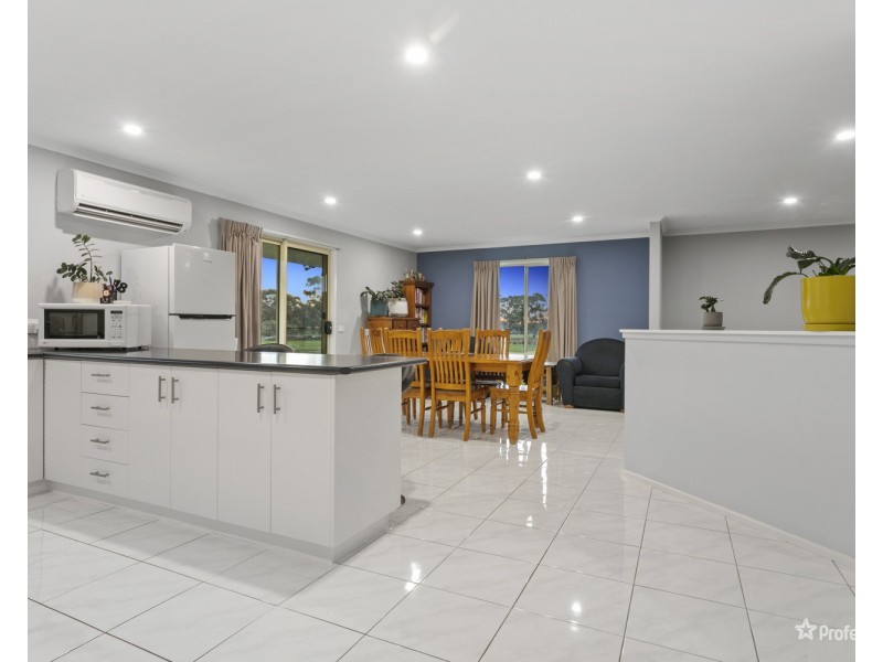 5 Collins Court, Maryborough VIC 3465