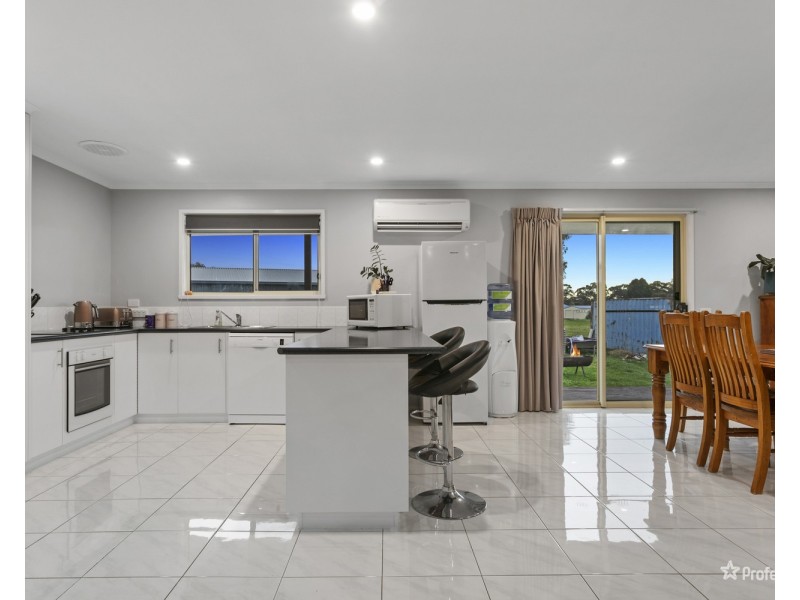 5 Collins Court, Maryborough VIC 3465