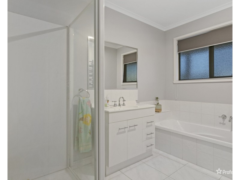 5 Collins Court, Maryborough VIC 3465