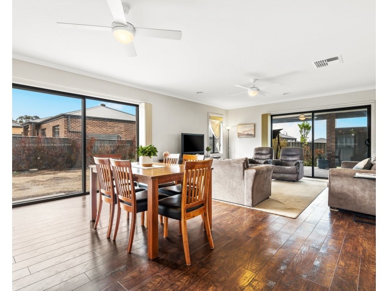 24 Forest View Drive, Maryborough VIC 3465