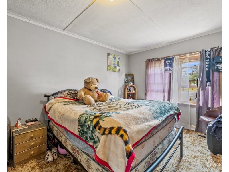 16 Majorca Road, Maryborough VIC 3465