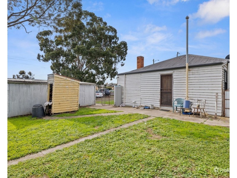 16 Majorca Road, Maryborough VIC 3465