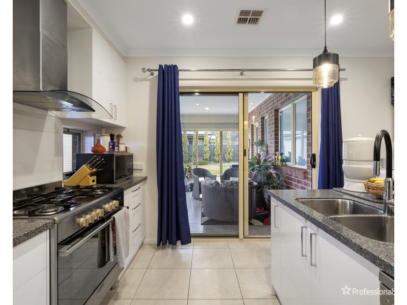 13 Central Court, Maryborough VIC 3465