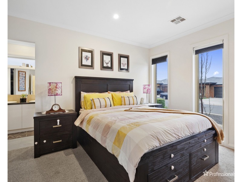 13 Central Court, Maryborough VIC 3465