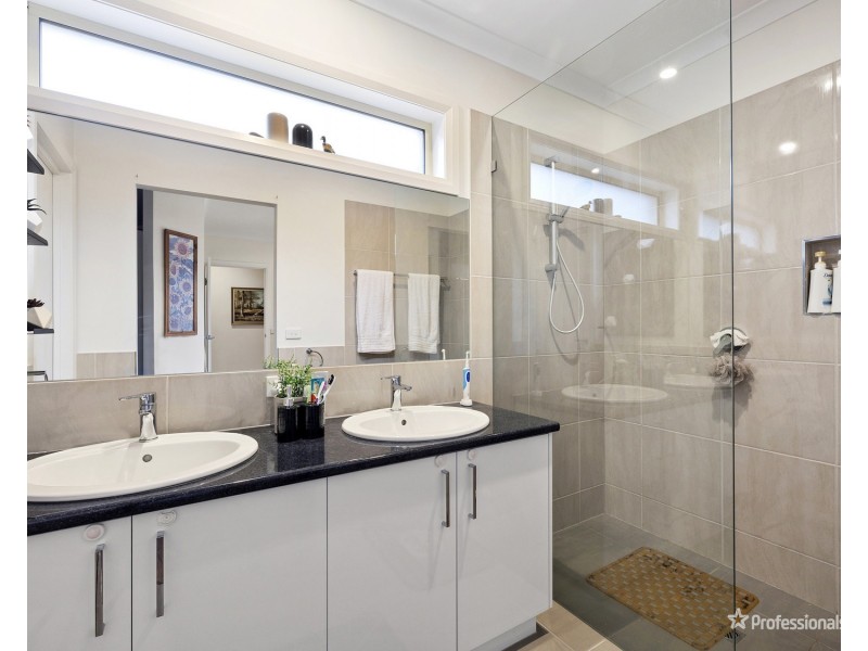 13 Central Court, Maryborough VIC 3465