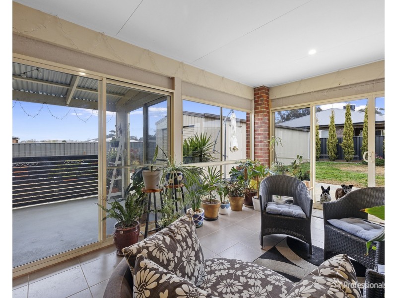 13 Central Court, Maryborough VIC 3465