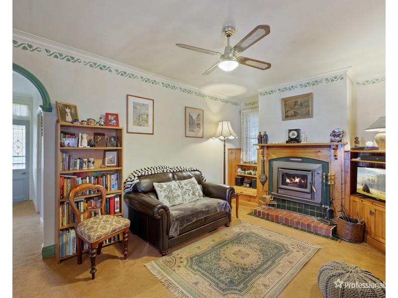 17 Faraday Street, Avoca VIC 3467