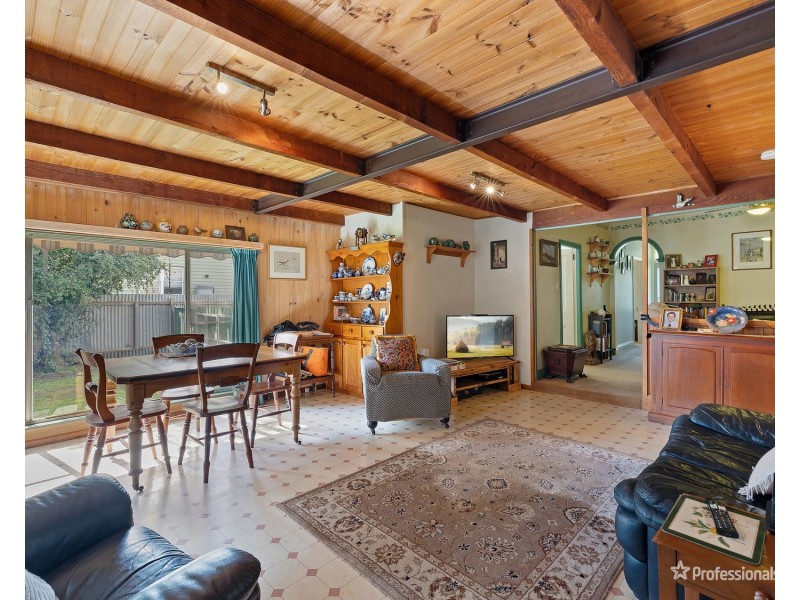 17 Faraday Street, Avoca VIC 3467