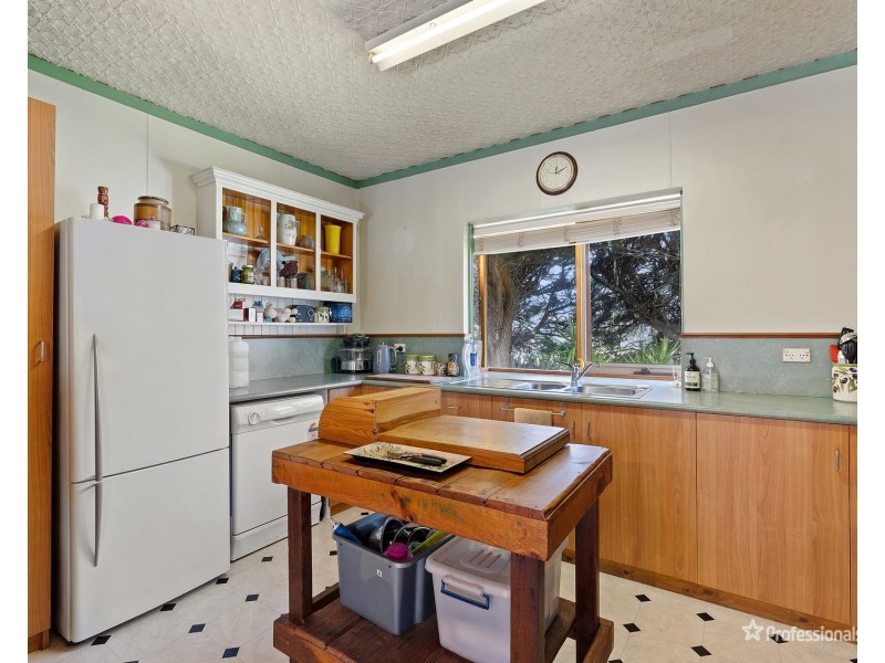 17 Faraday Street, Avoca VIC 3467