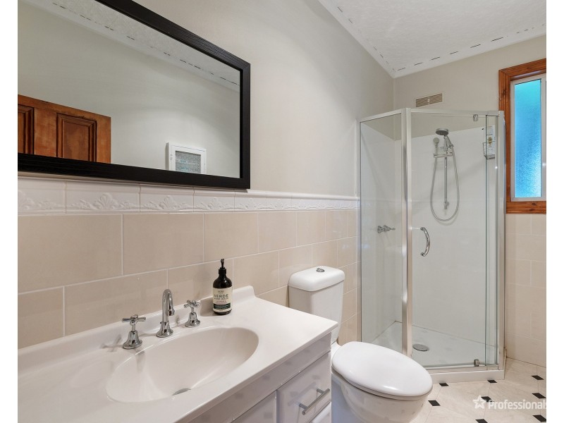 17 Faraday Street, Avoca VIC 3467