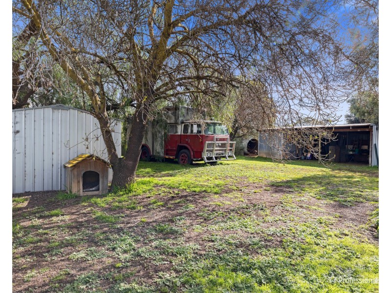 17 Faraday Street, Avoca VIC 3467